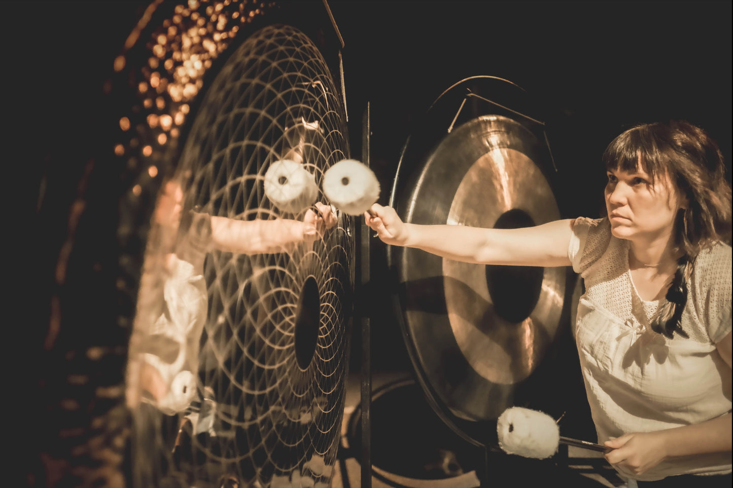 (N) Concert "soins sonore" avec gongs népalais, tambour, harpe de cristal. Jeudi 4 décembre 19h à 20h